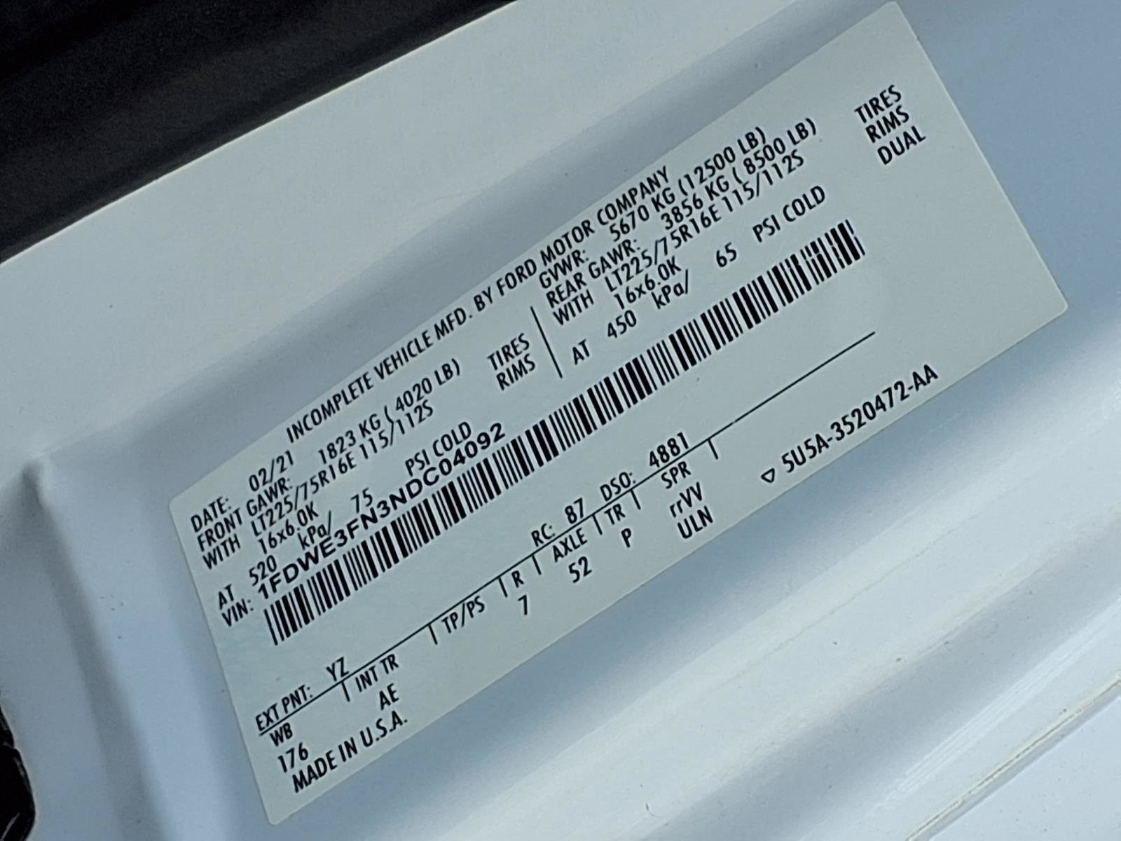 Certified Used 2022 Oxford White Ford Base image 39