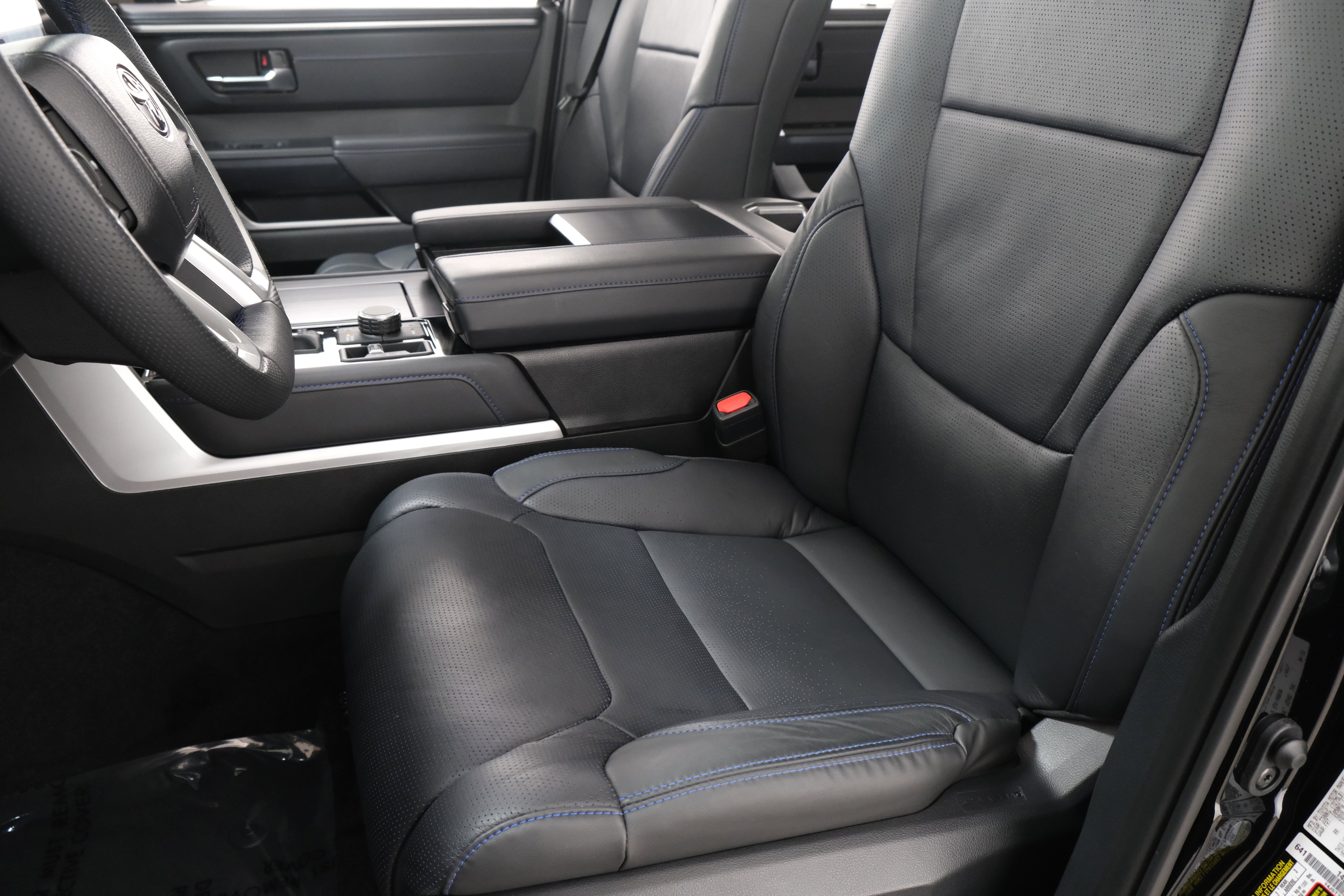 2025 Toyota Tundra Platinum - Photo 34