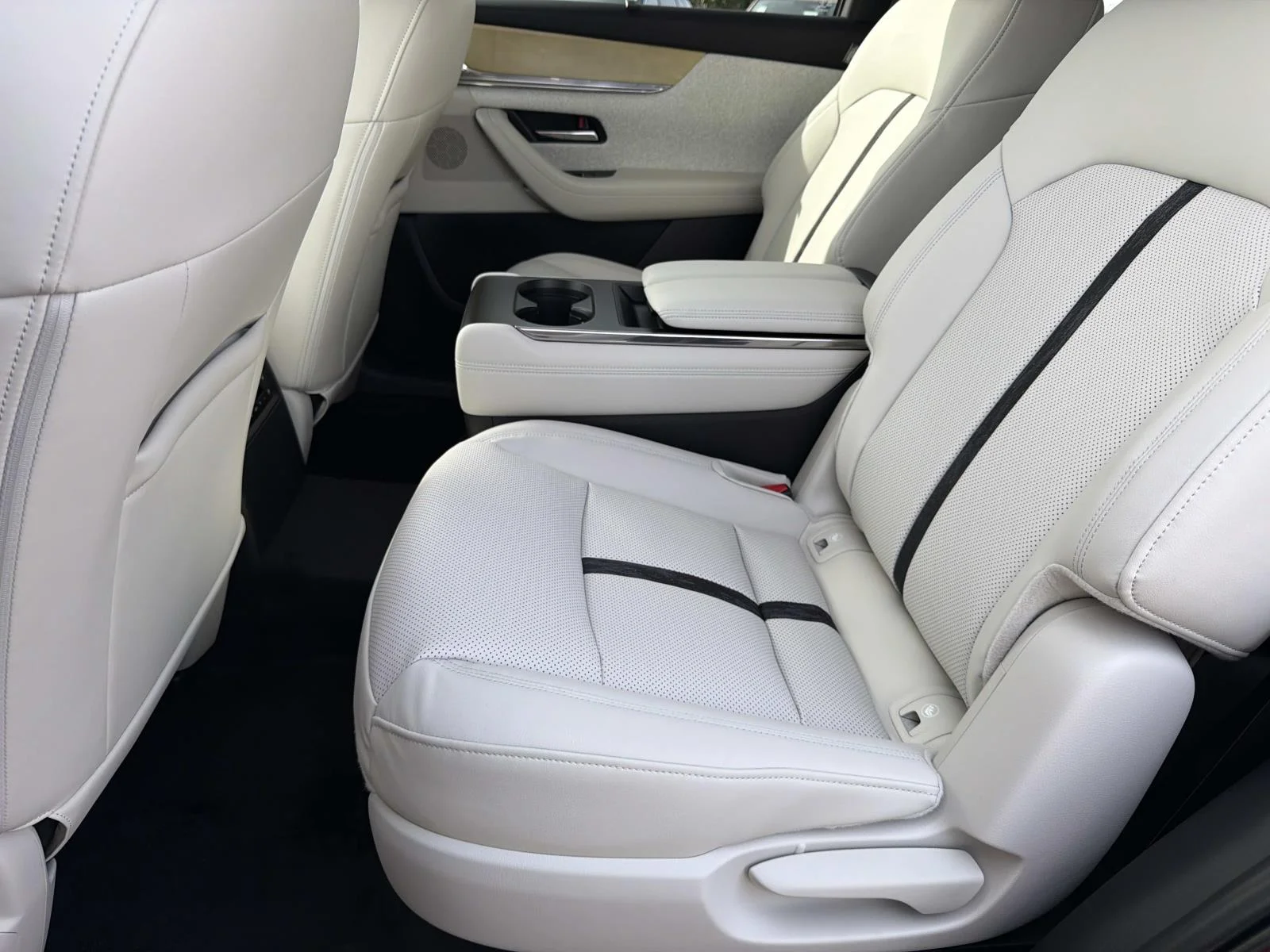 2026 Mazda CX-90 Premium Plus Package - Photo 21