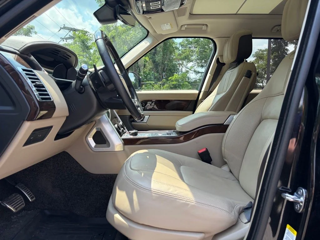 Used 2021 Black Land Rover Westminster image 11