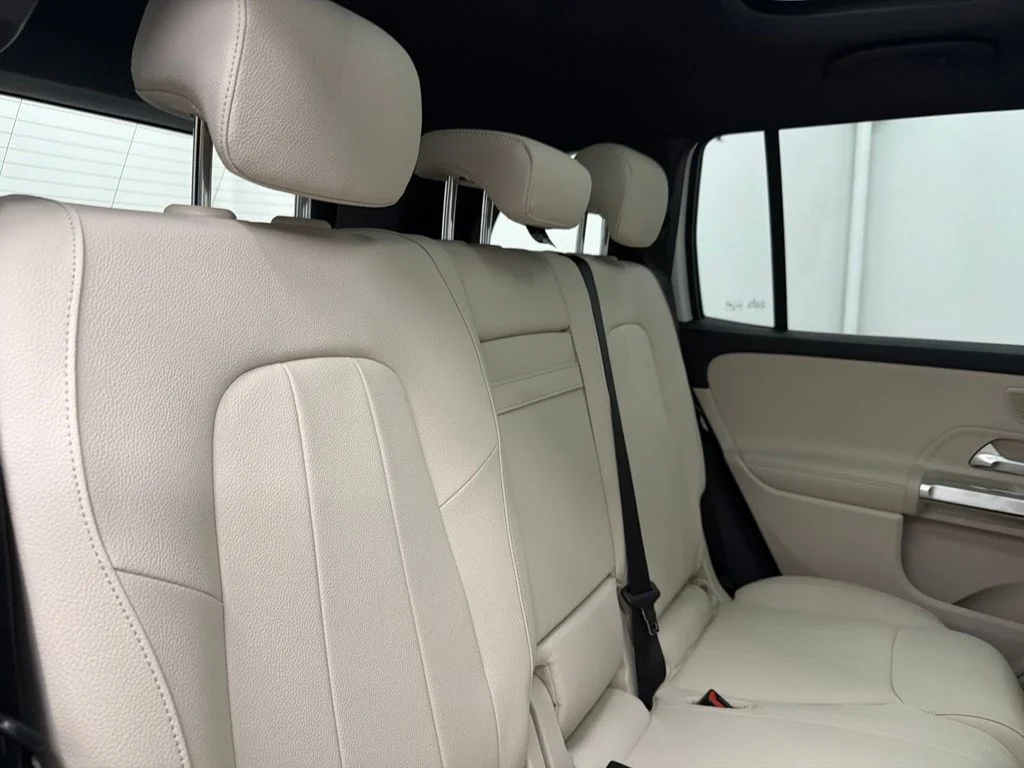 New 2026 White Mercedes-Benz GLB 250 image 25