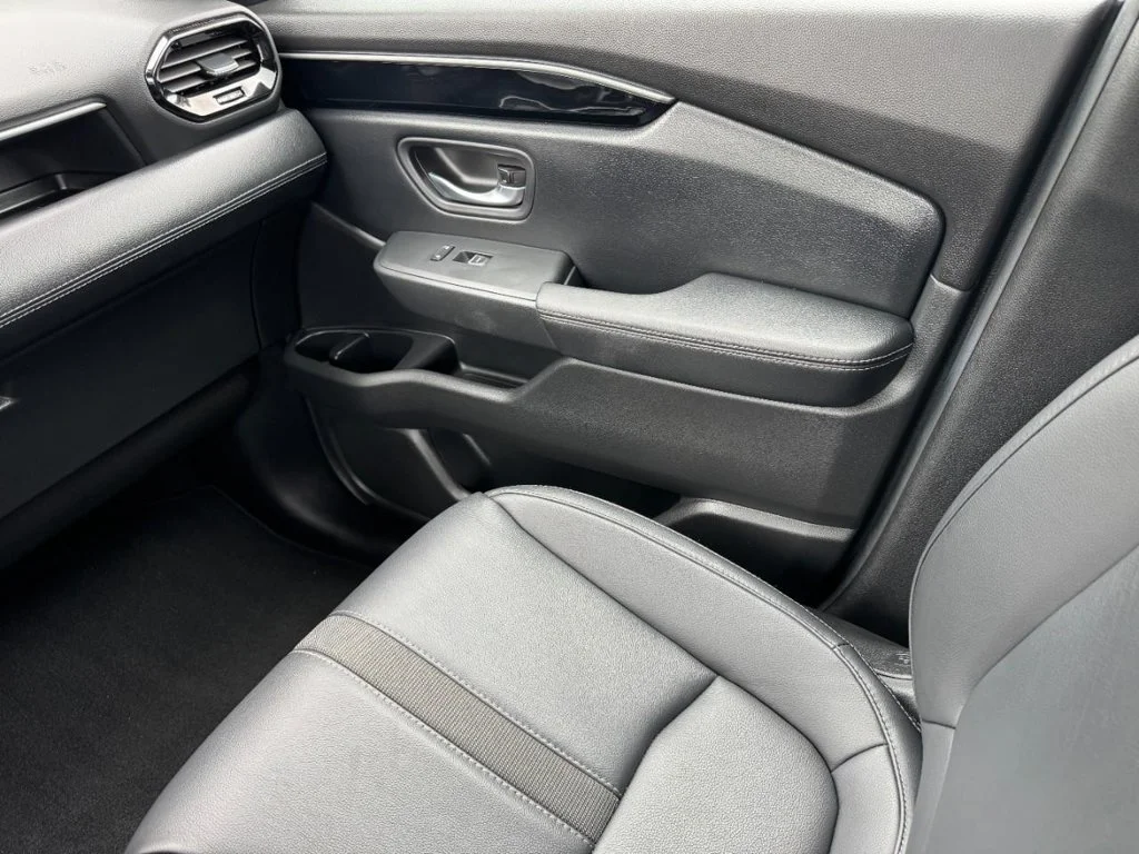 Certified Used 2025 White Honda Touring image 19