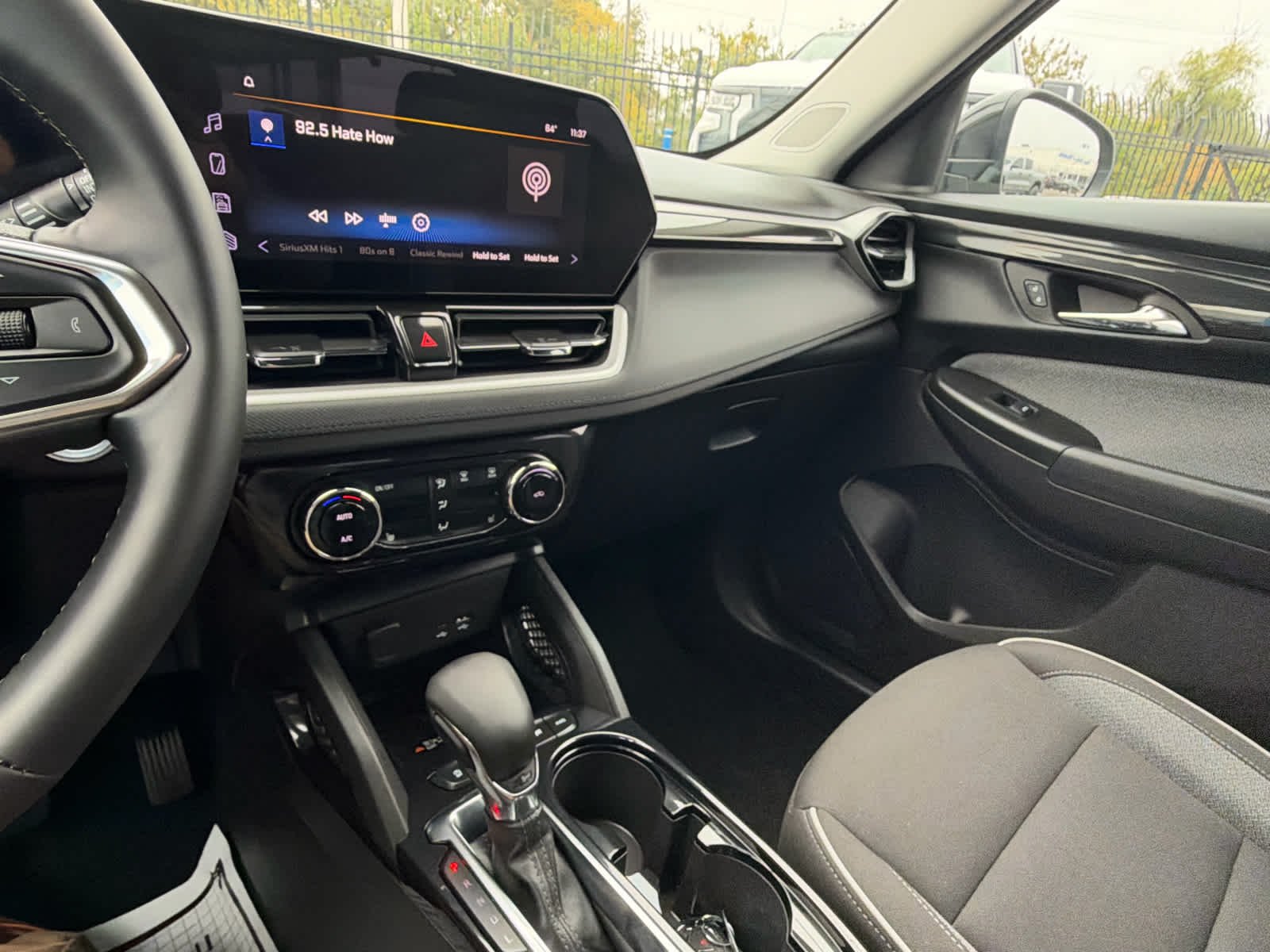 Used 2025 Mosaic Black Metallic Chevrolet LT image 10