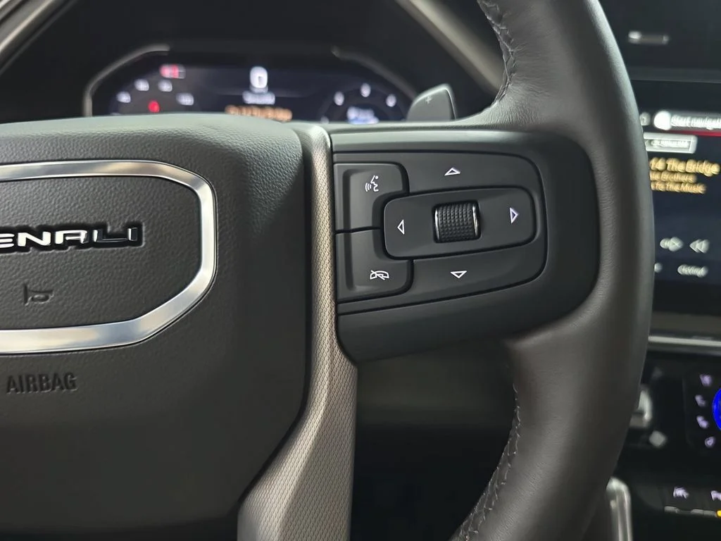 Used 2024 White GMC Denali image 20