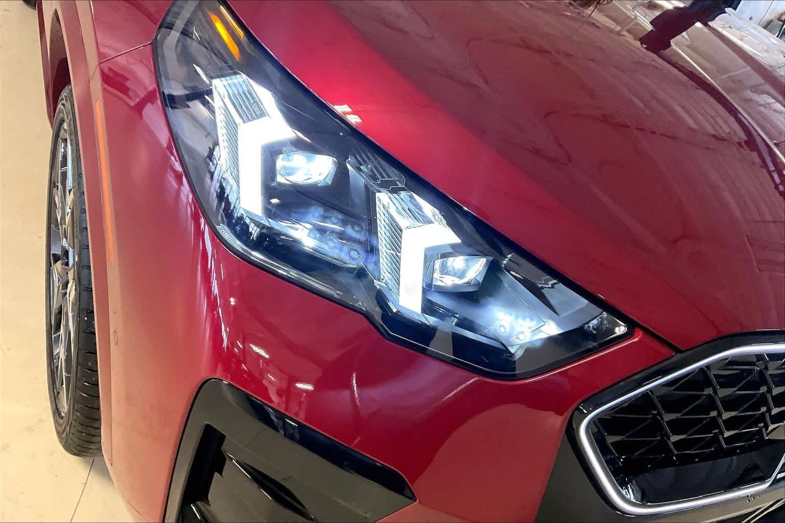 New 2026 Vegas Red Metallic BMW xDrive28i image 13