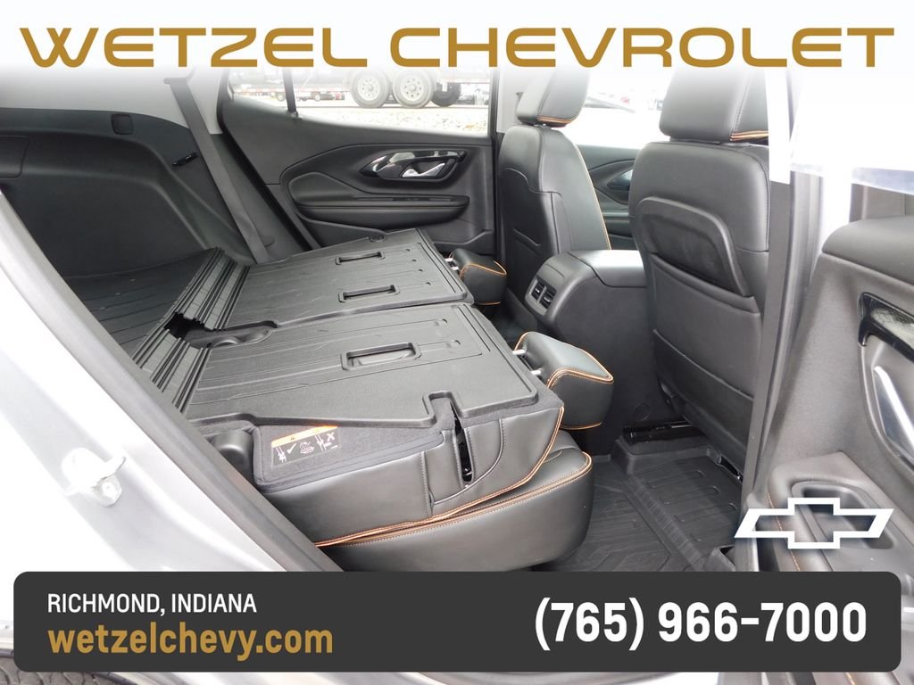 Used 2023 Silver GMC AT4 image 26