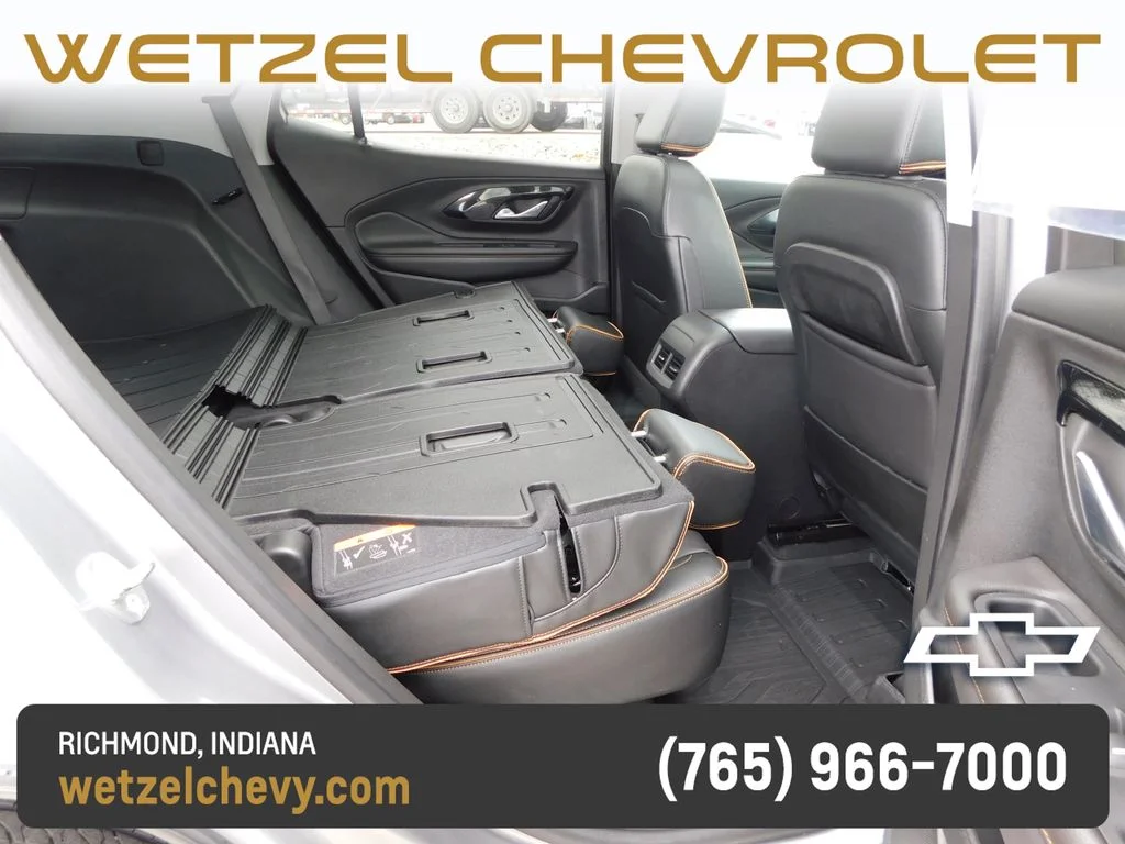 Used 2023 Silver GMC AT4 image 26