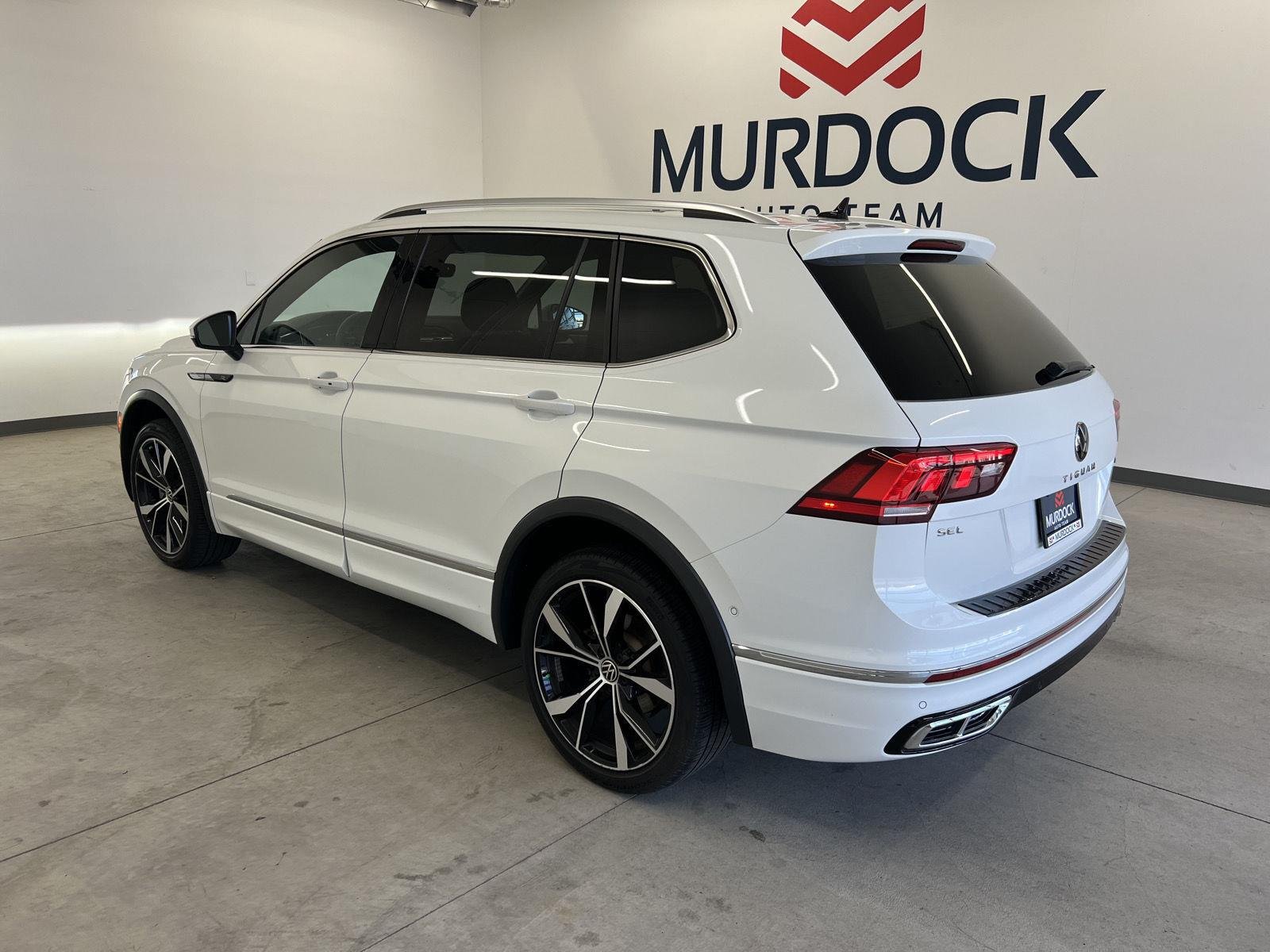 2023 Volkswagen Tiguan SEL R-LINE - Photo 2