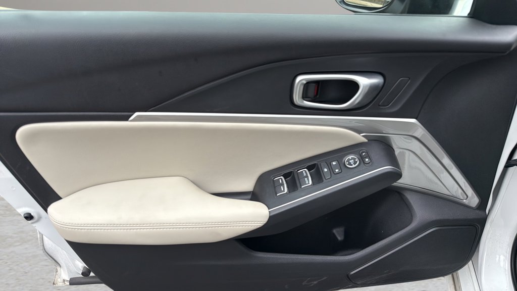 Used 2023 Platinum White Acura w/A-Spec Package image 17
