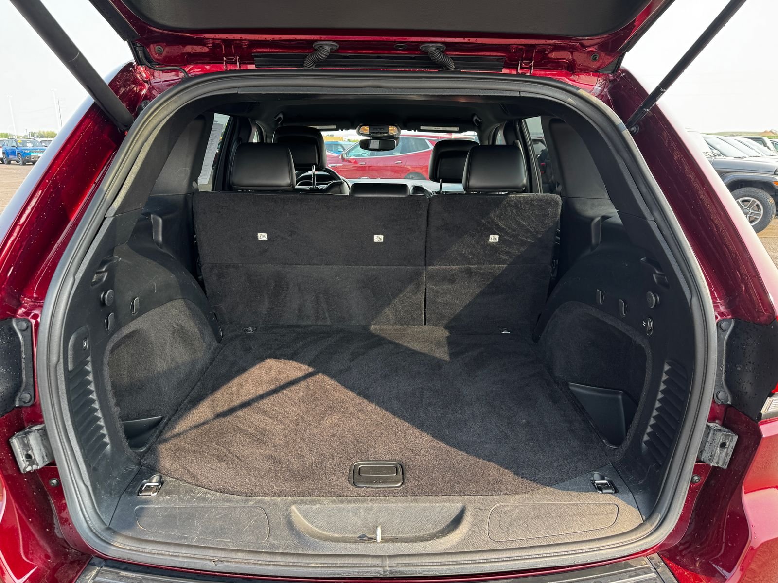 Used 2020 Velvet JEEP Altitude image 11