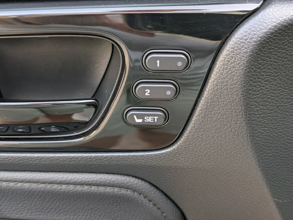 Used 2021  Honda Touring image 17