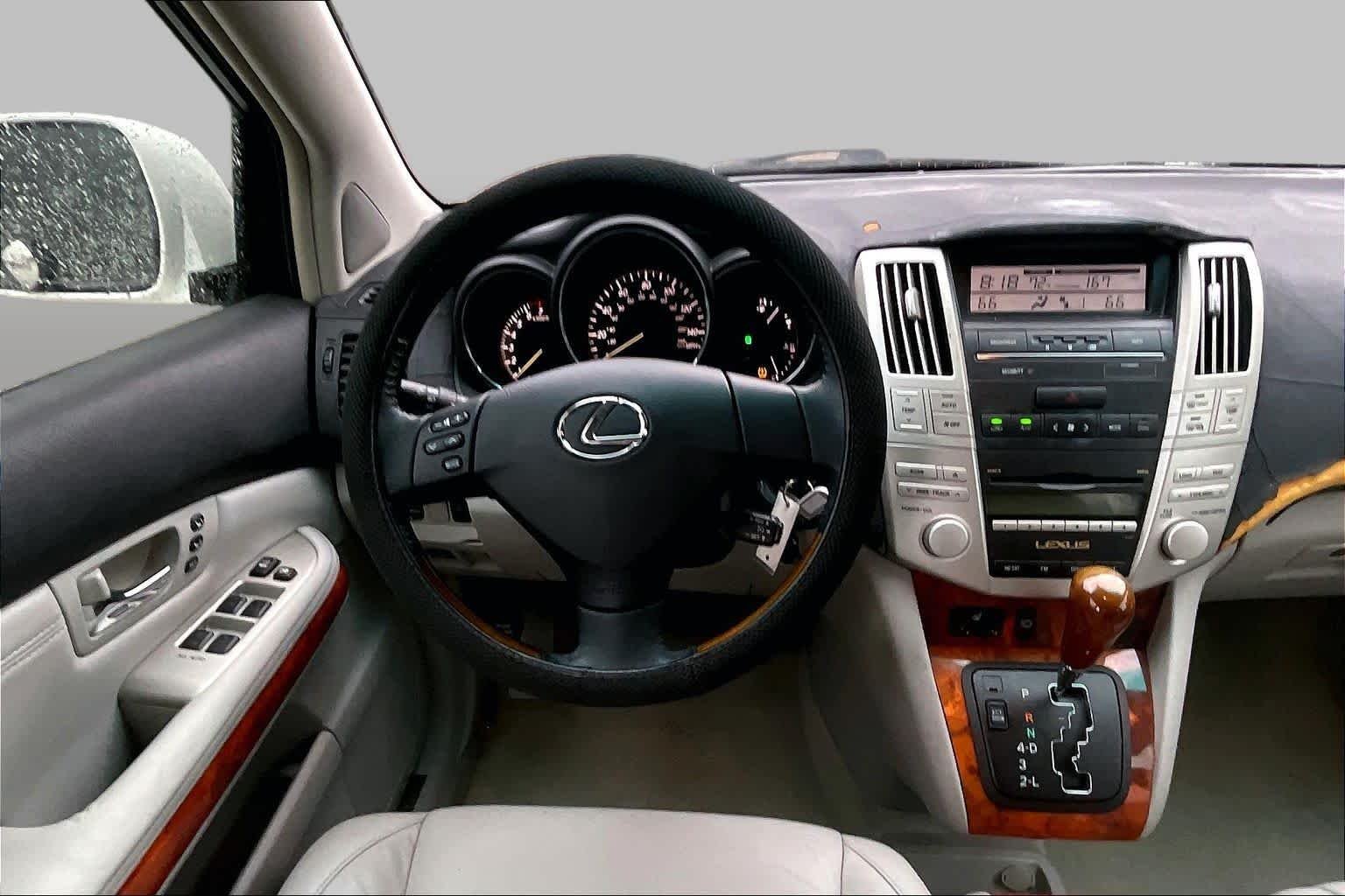 Used 2008 Crystal White Lexus  image 5