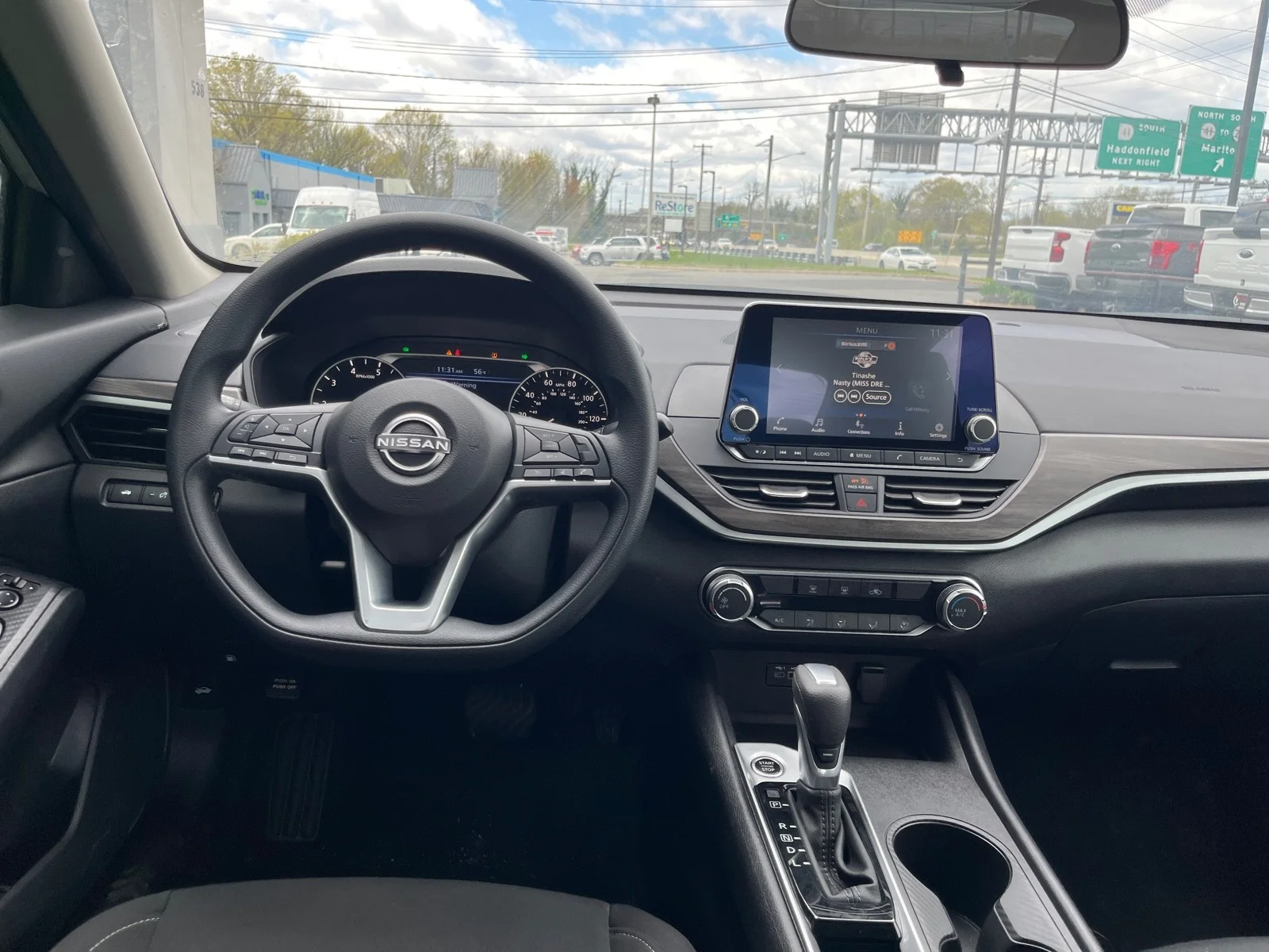 Used 2025 Brilliant Silver Metallic Nissan SV FWD image 28