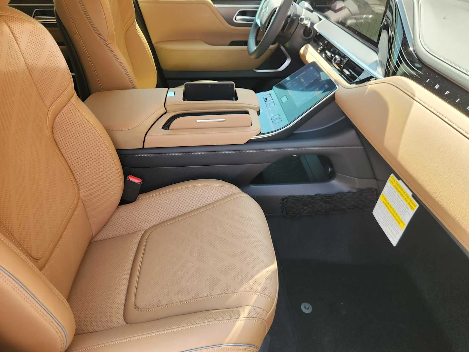 New 2027 BLACK OBSIDIAN INFINITI Luxe 2WD image 9