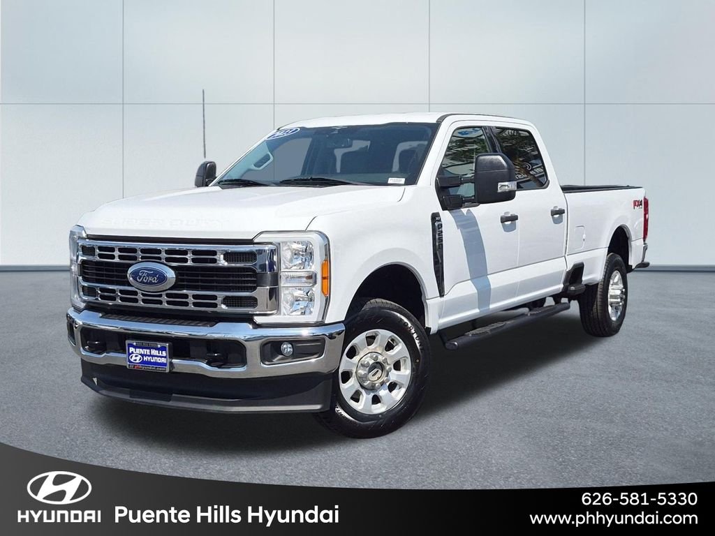 Used 2023 White Ford XLT image 1