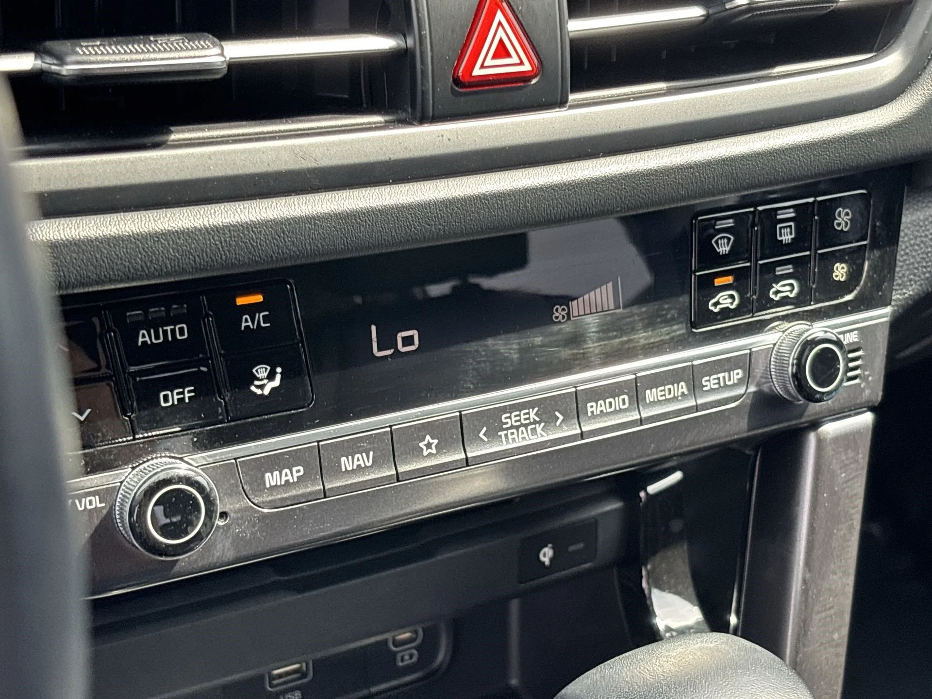 Certified Used 2024 Snow White Pearl Kia EX image 16
