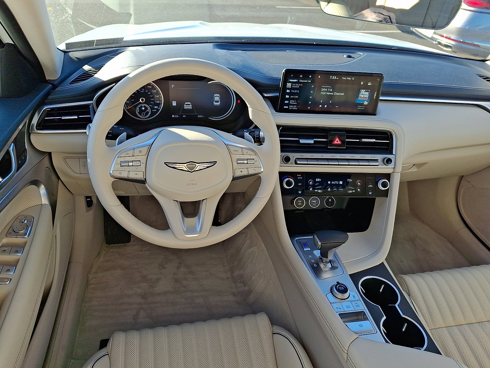 Certified Used 2026 Uyuni White Genesis 2.5T Prestige image 11