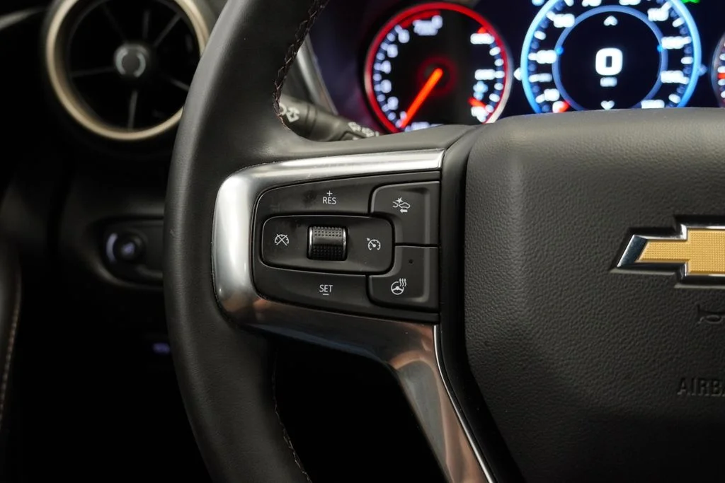 Used 2025 Beige Chevrolet Premier image 19