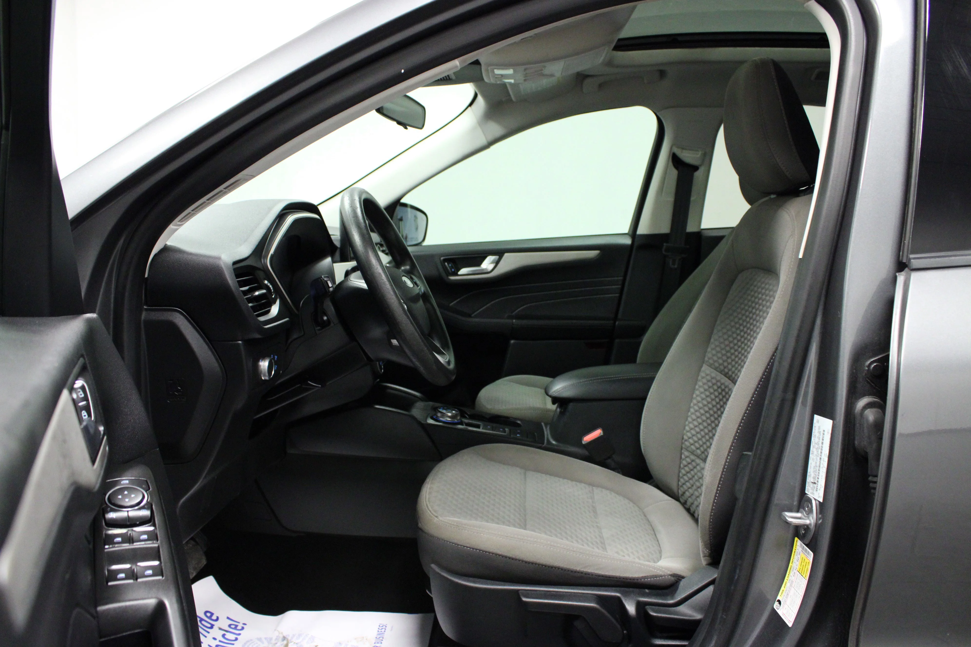 Used 2021 Gray Metallic Ford SE image 12