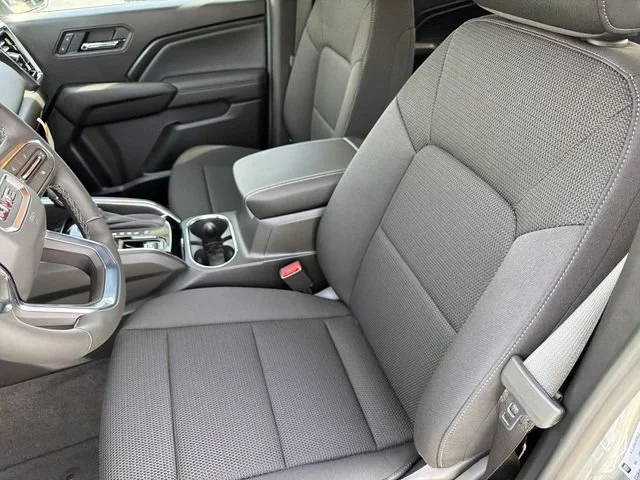 New 2026 Sterling Metallic GMC Elevation image 19