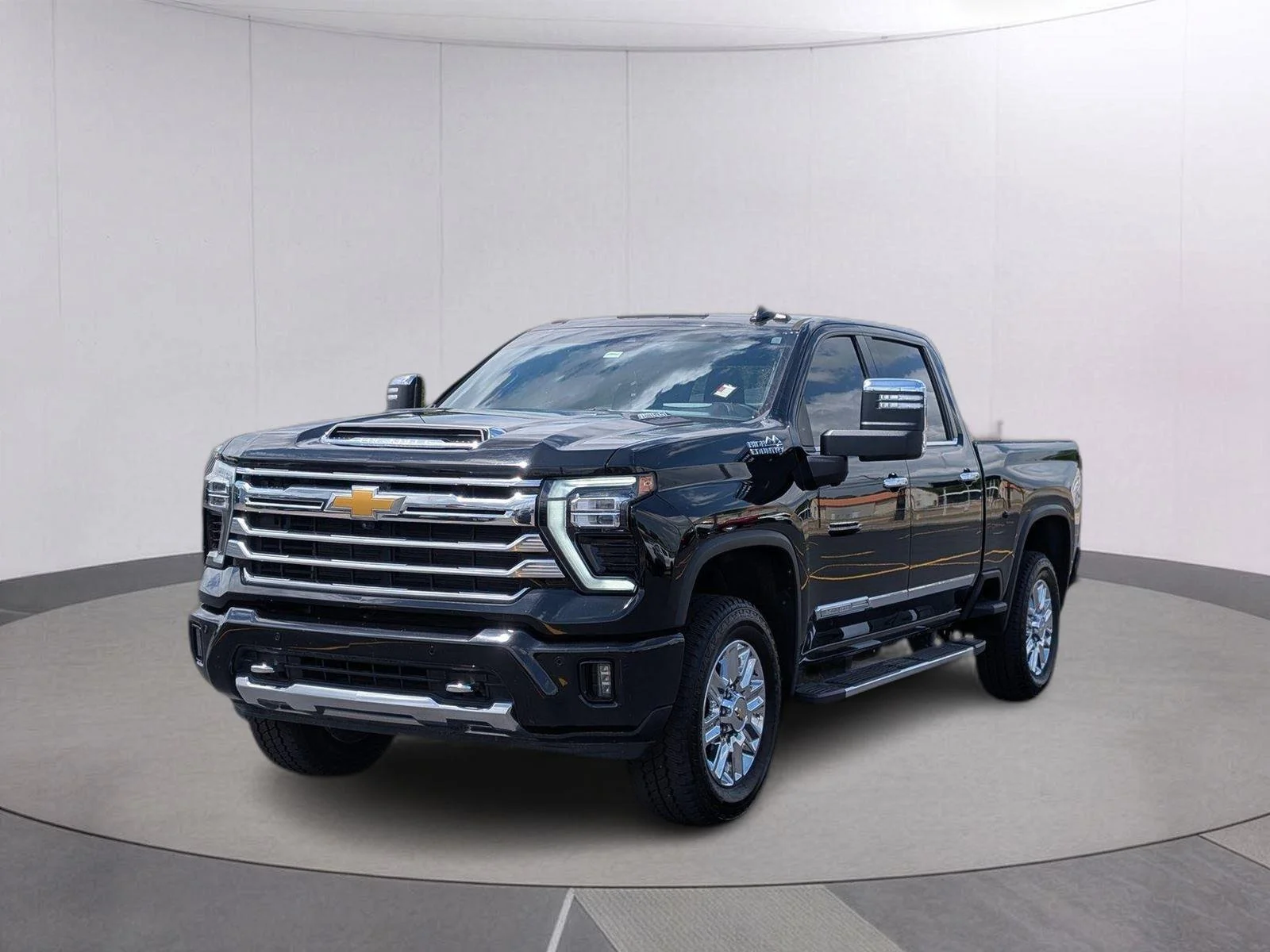 Used 2024 Black Chevrolet High Country image 1