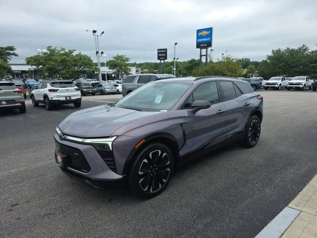 Used 2024 Gray Chevrolet RS image 6