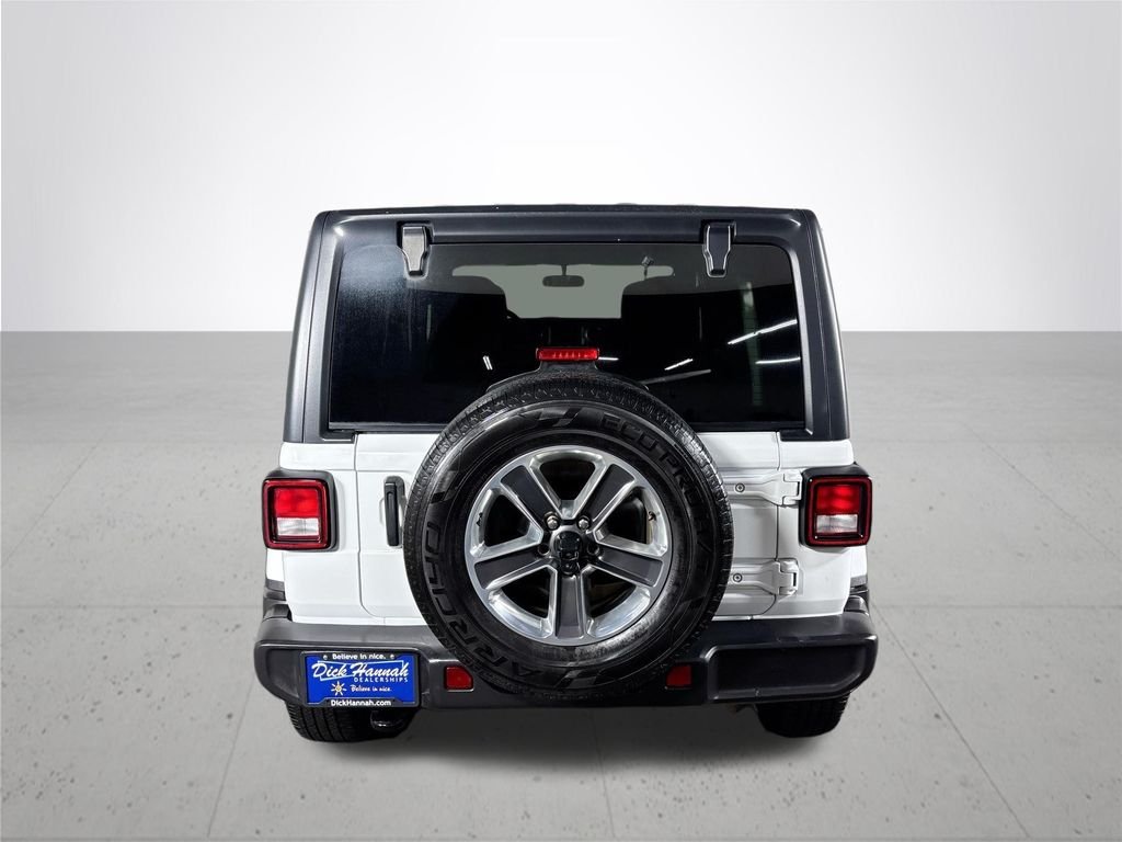 Used 2021 White Jeep Unlimited Sahara image 7