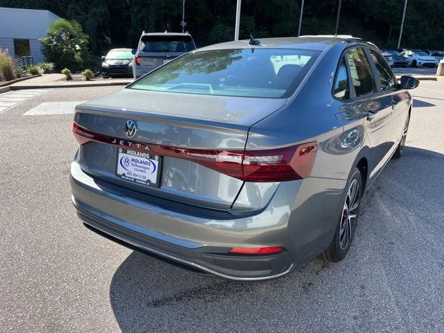 2026 Volkswagen Jetta Sport - Photo 3