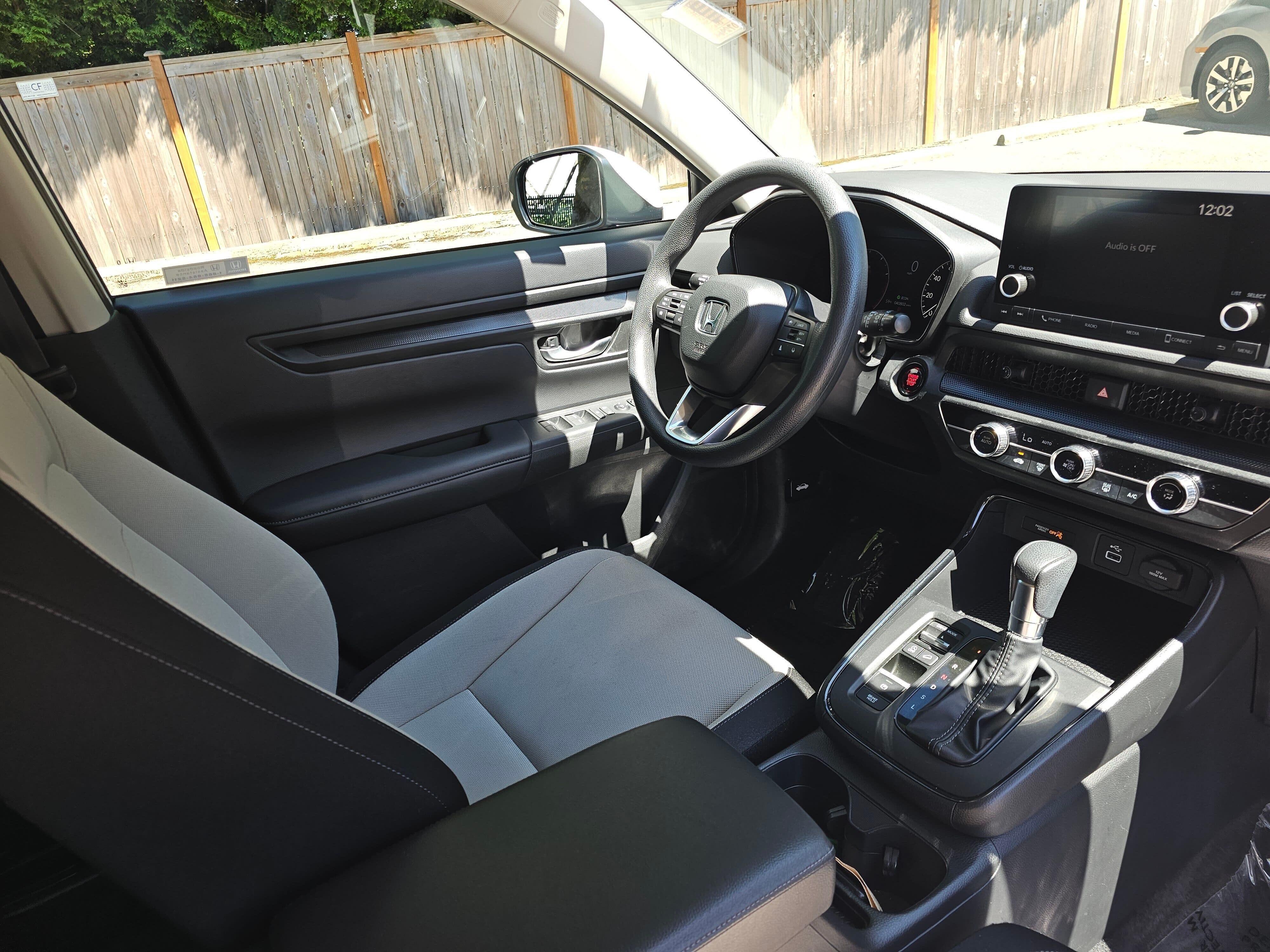 2024 Honda CR-V LX - Photo 10