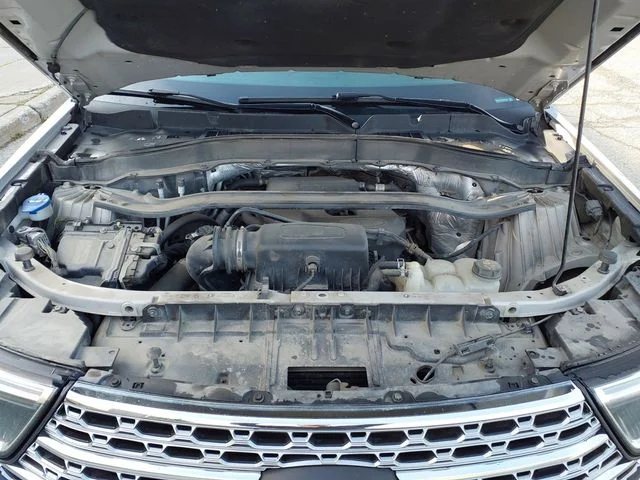 Used 2020 Silver Metallic Ford Limited image 24