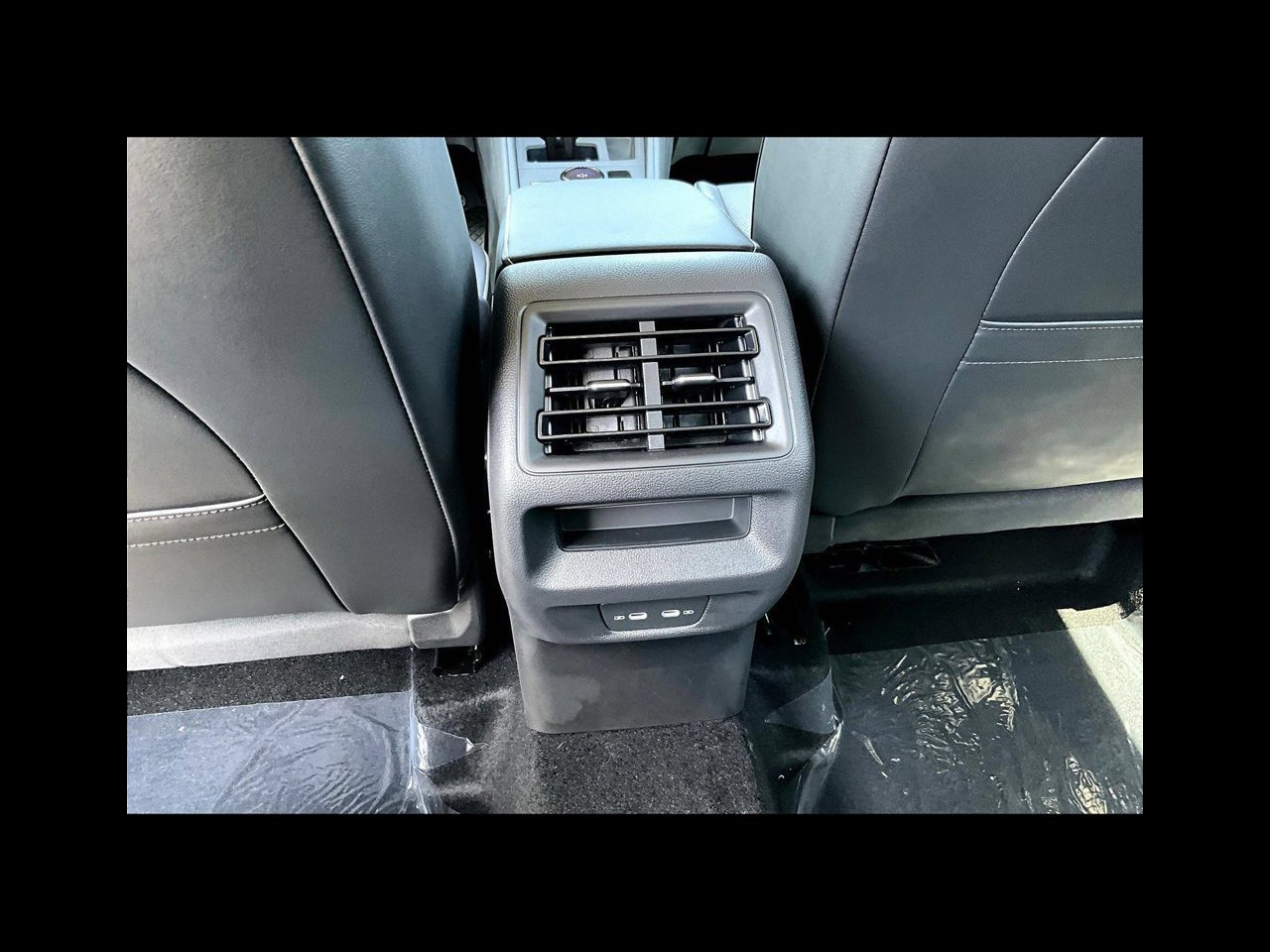 New 2026 Pure White Volkswagen 2.0T SE image 9