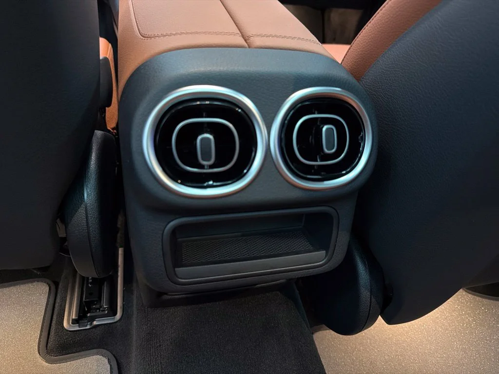 New 2027 Silver Mercedes-Benz GLC 300 image 23