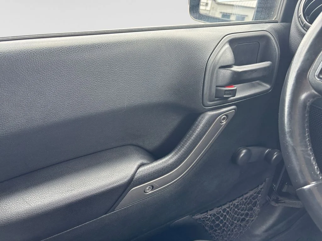 Used 2018 Black Jeep Unlimited Sport image 17