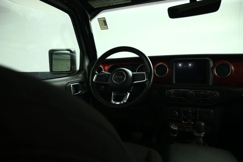 Used 2023 White Jeep Rubicon image 39