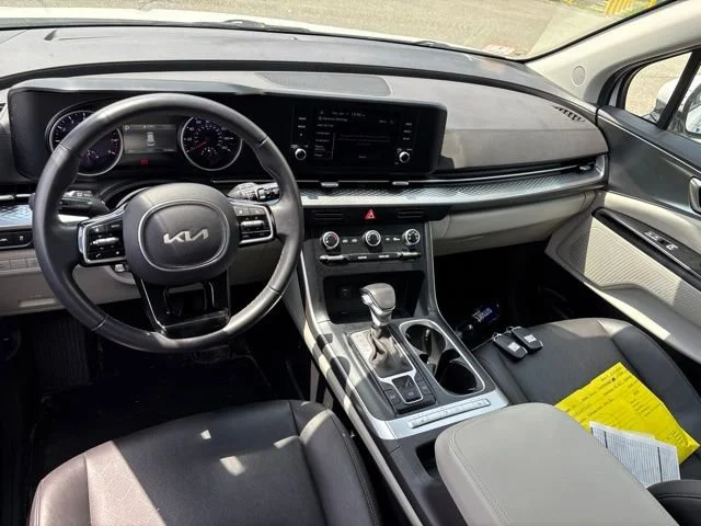 Used 2024 Snow White Pearl Kia LX image 13