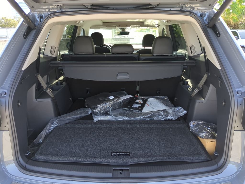 New 2026 Gray Volkswagen SE w/Technology image 8