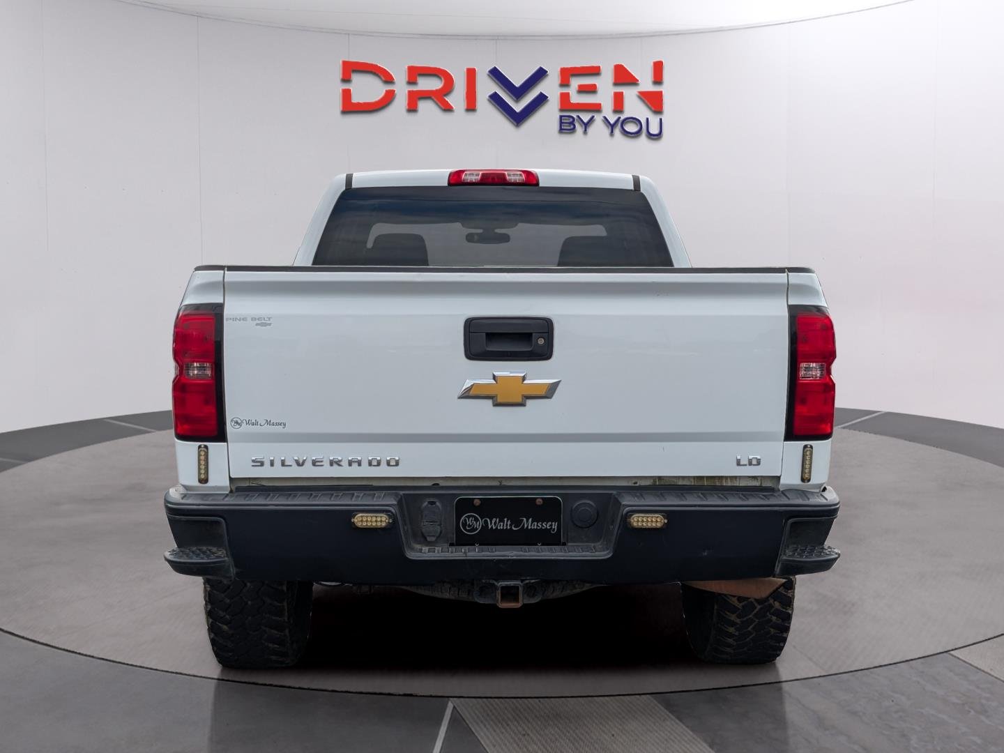 Used 2019 SUMMIT WHITE Chevrolet Work Truck image 4