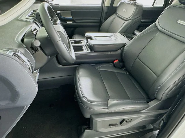 New 2026 Ford Expedition Platinum