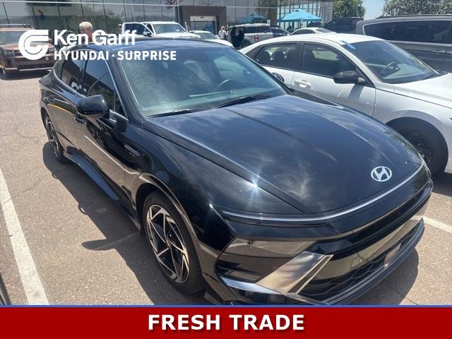 Used 2024 Onyx Black Hyundai SEL image 1