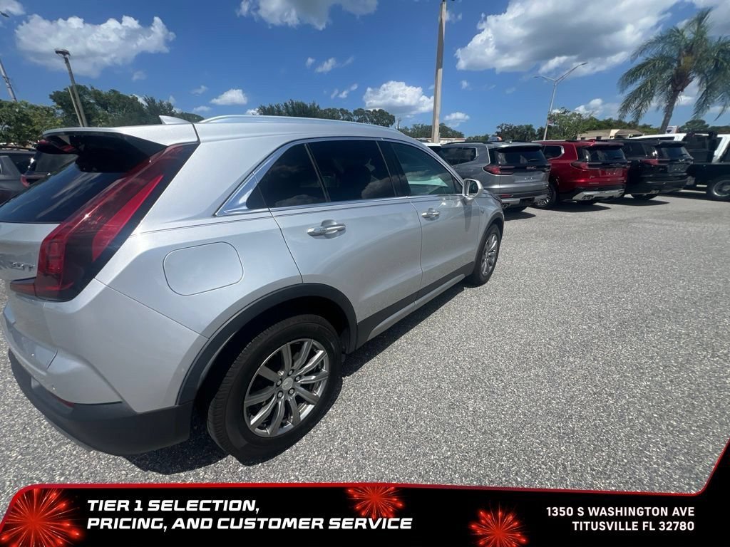 Used 2019 RADIANT SILVER METALLIC Cadillac FWD Premium Luxury image 3