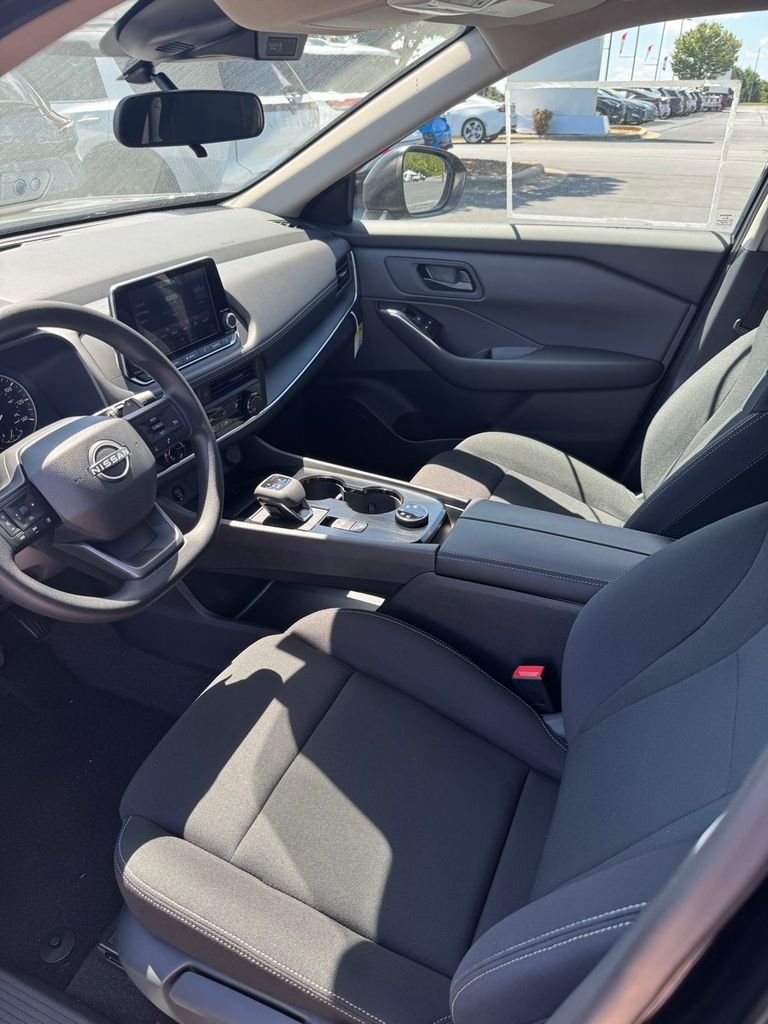 2026 Nissan Rogue S - Photo 10