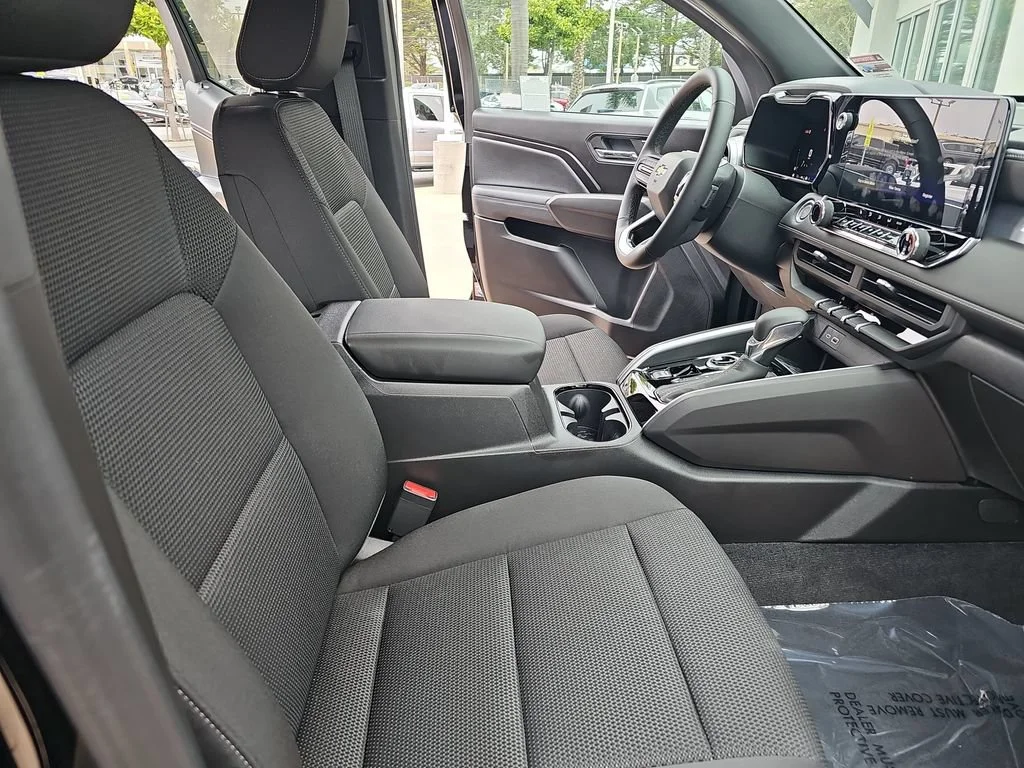 2026 Chevrolet Colorado LT - Photo 10