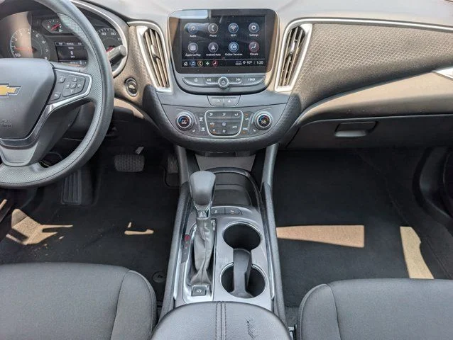 Used 2025 Summit White Chevrolet LT image 7