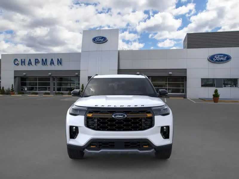 New 2026 Star White Met Tri-Coat Ford Tremor image 6