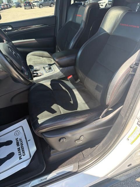 Used 2021 White Jeep Trailhawk image 18