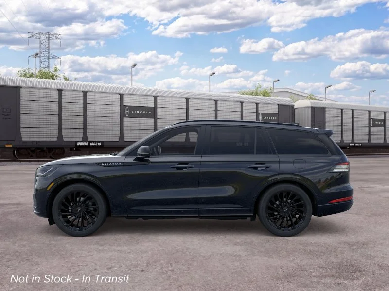 New 2026 Infinite Black Metallic Clearcoat Lincoln Reserve® image 3