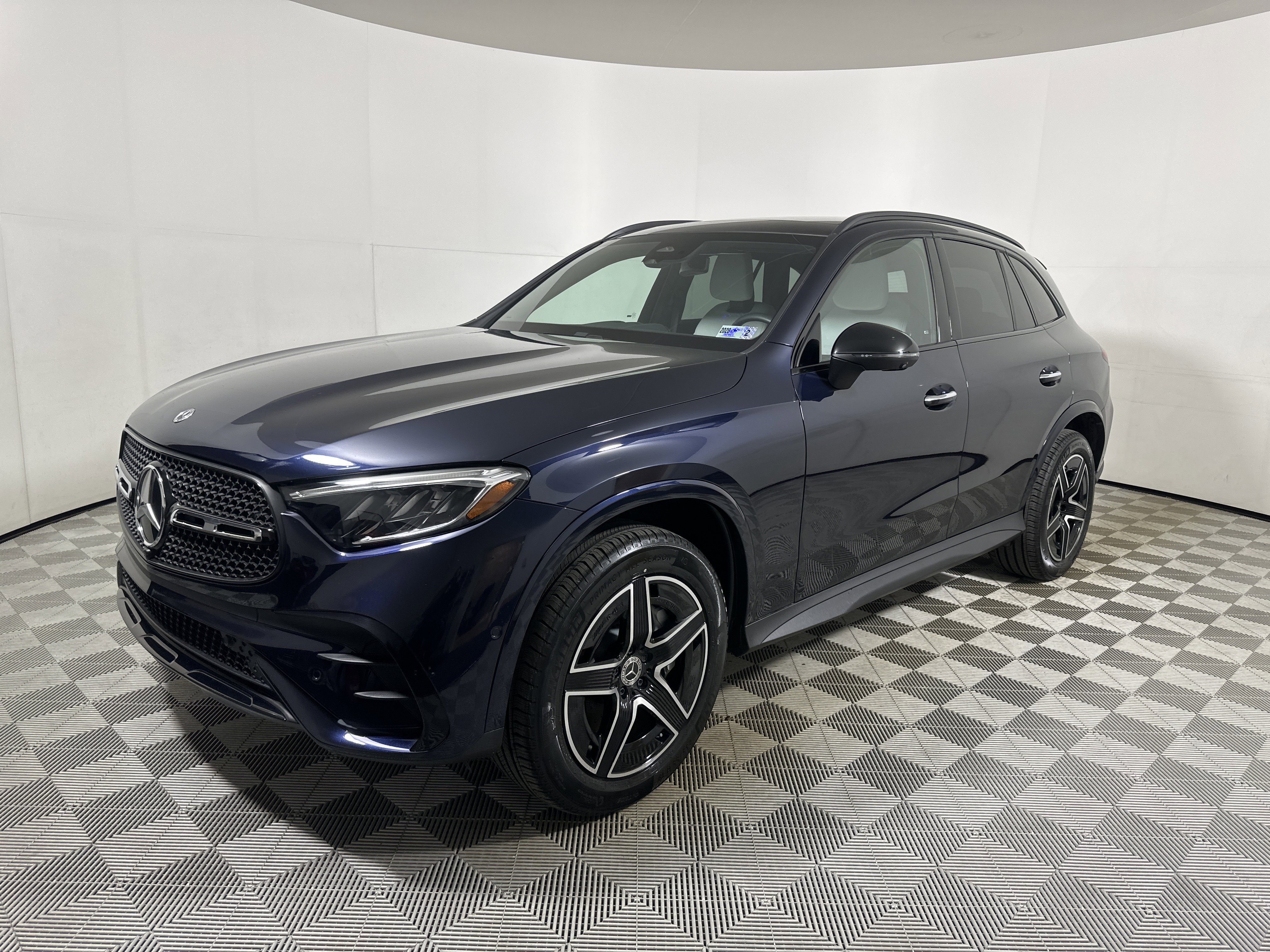 Certified Used 2023 Blue Mercedes-Benz GLC 300 image 3