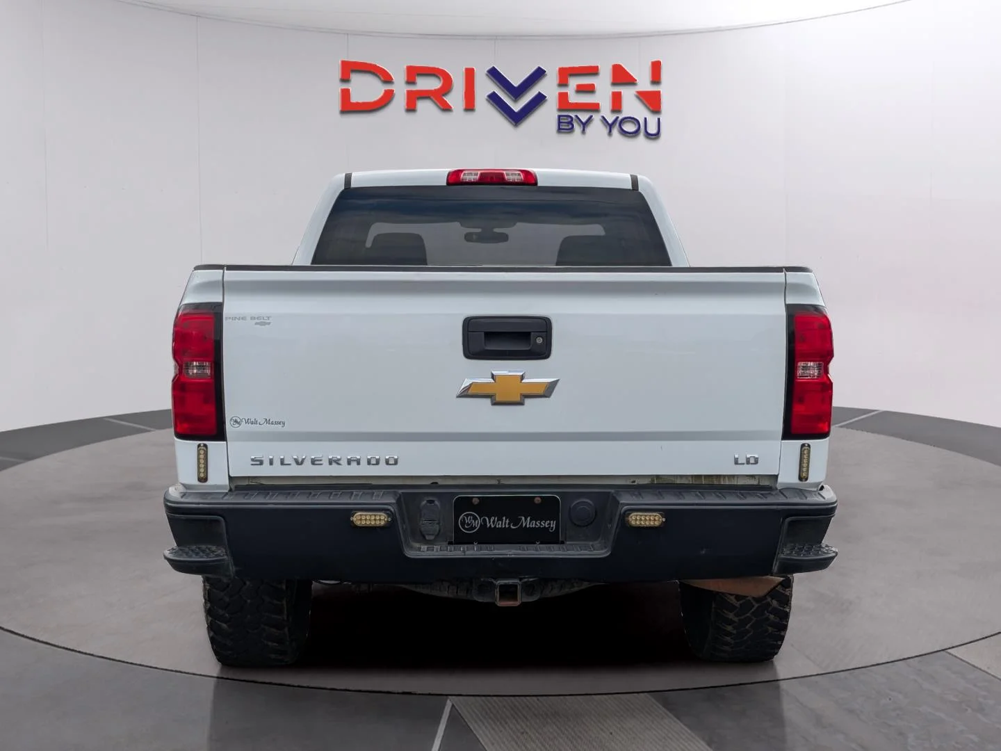 Used 2019 SUMMIT WHITE Chevrolet Work Truck image 4