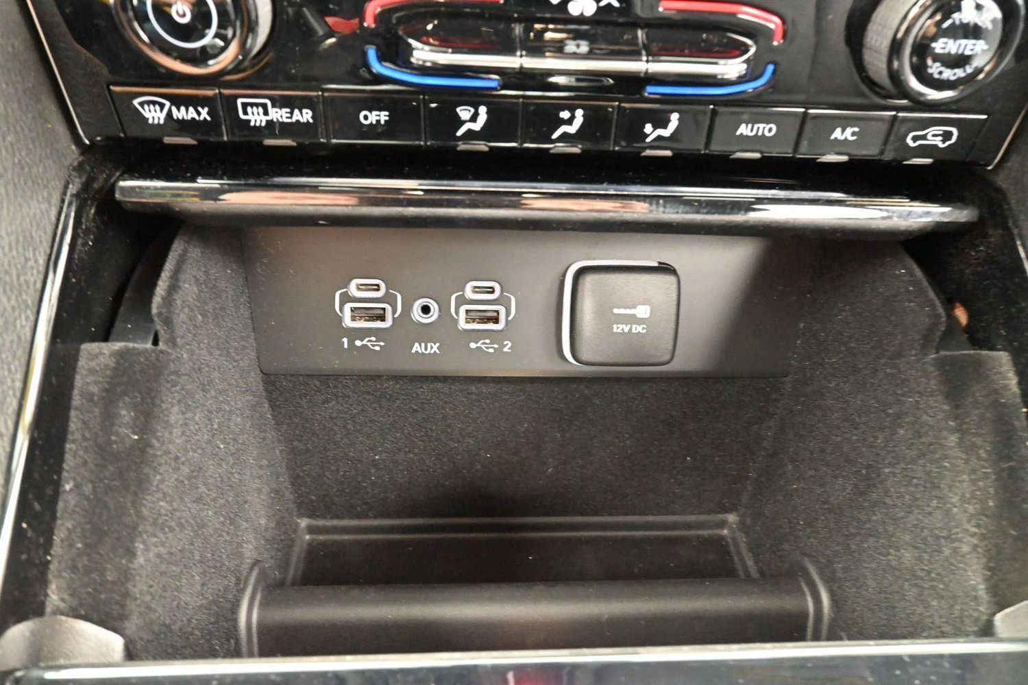 Used 2022 Red Jeep Limited image 26