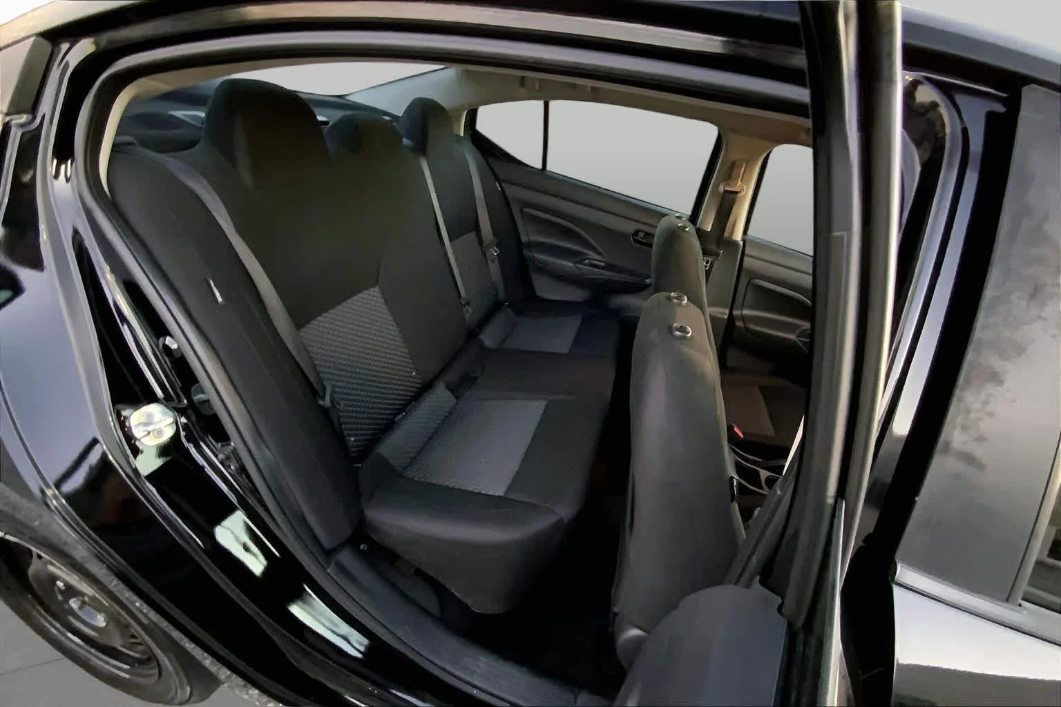 Used 2023 Super Black Nissan S image 17